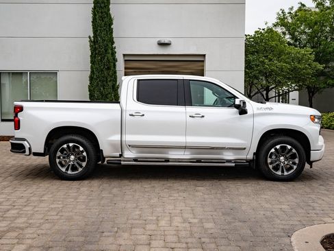 Used 2024 Chevrolet Silverado 1500 High Country w/ Technology Package AWD/4WD image 11