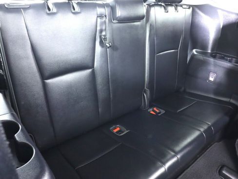 Used 2021 Toyota Highlander XLE image 42