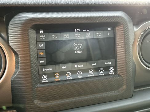 Used 2021 Jeep Wrangler Unlimited Sport image 10