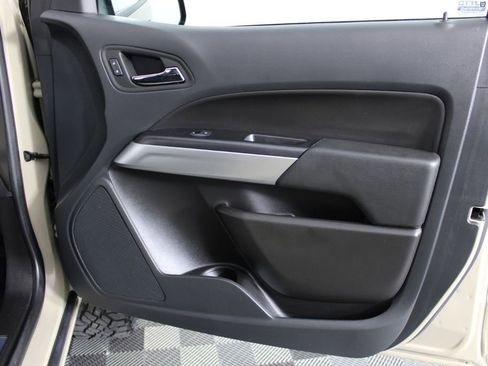 Used 2022 Chevrolet Colorado ZR2 image 32