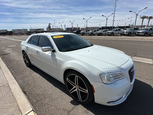 Used 2018 Chrysler 300 Limited w/ Safetytec Plus Group image 6
