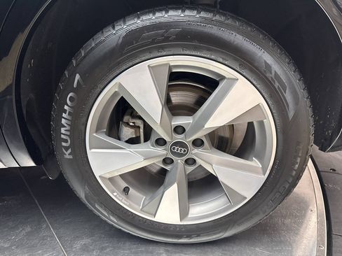 Used 2023 Audi Q5 2.0T Premium w/ Convenience Package AWD/4WD image 31