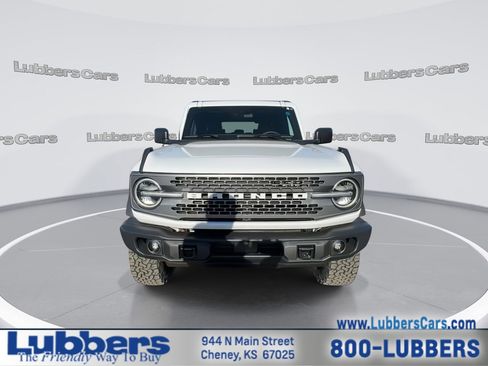 New 2025 Ford Bronco Badlands image 3