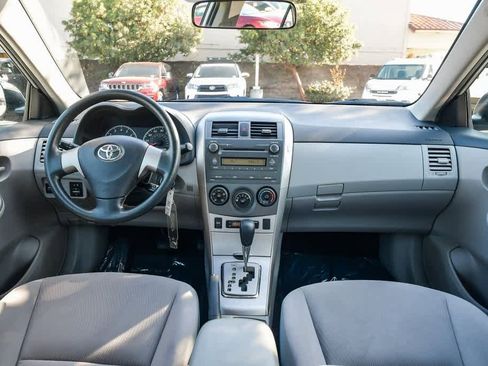 Used 2011 Toyota Corolla LE image 15