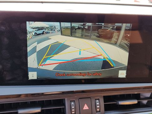 Used 2025 Lexus ES 300h w/ Premium Package image 15