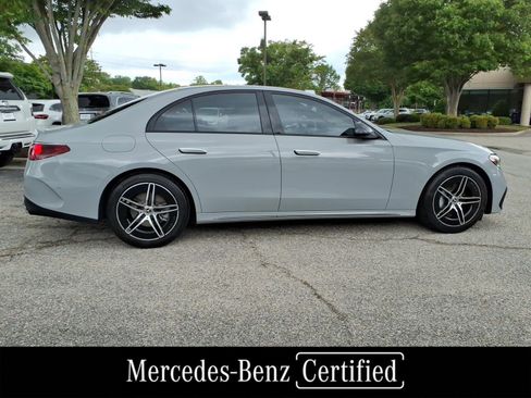 Used 2026 Mercedes-Benz E 350 4MATIC Sedan image 5