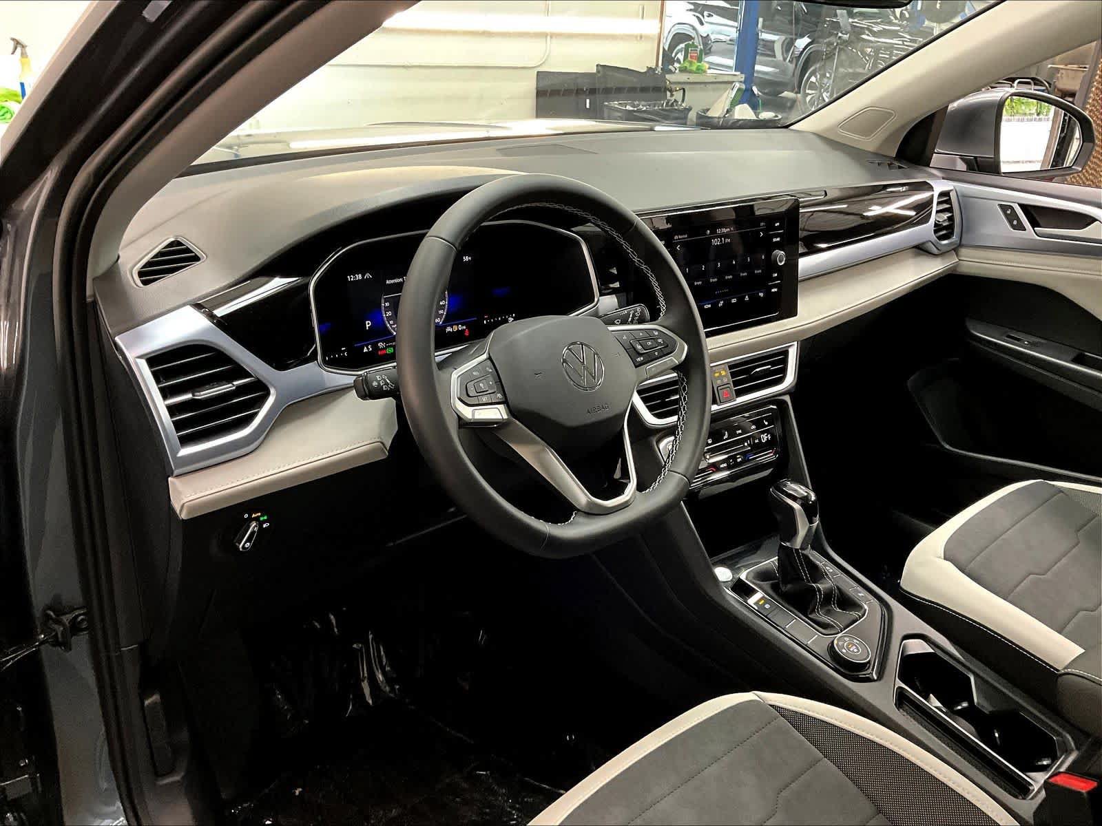 New 2026 Volkswagen Taos SE AWD/4WD image 6
