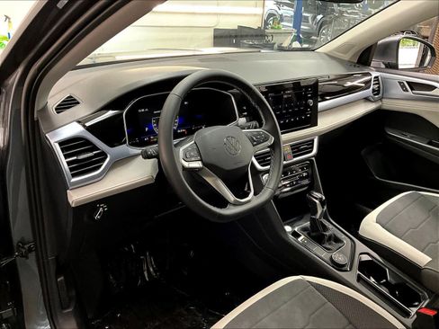 New 2026 Volkswagen Taos SE AWD/4WD image 6
