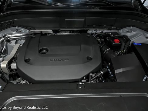 Used 2024 Volvo XC90 B6 Plus image 16