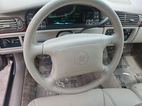 Used 1998 Cadillac De Ville FWD image 22