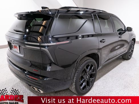 Used 2024 Chevrolet Traverse RS image 5