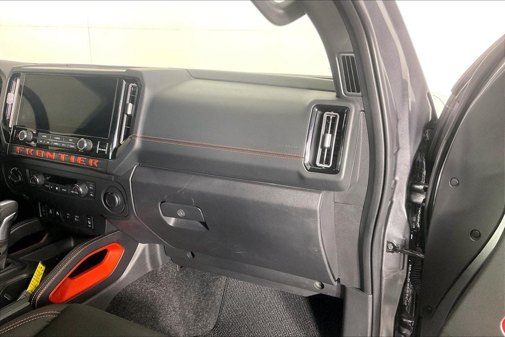 Used 2026 Nissan Frontier PRO-4X w/ Pro-4x Convenience Package AWD/4WD image 18