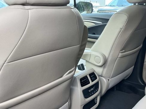 Used 2022 Honda Pilot EX-L image 25