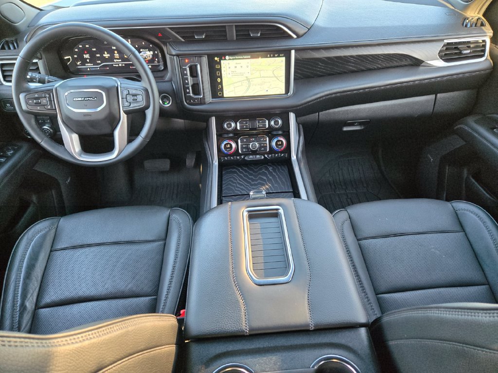 Used 2024 GMC Yukon Denali AWD/4WD image 12