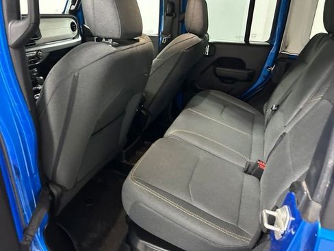 Used 2024 Jeep Wrangler Unlimited AWD/4WD image 15