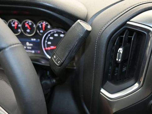 Used 2021 Chevrolet Silverado 1500 LT AWD/4WD image 15