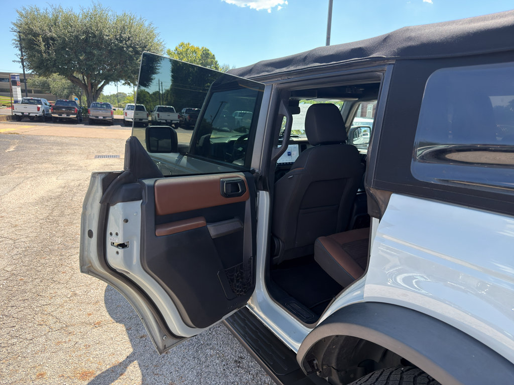 Used 2022 Ford Bronco Outer Banks w/ Sasquatch Package AWD/4WD image 26