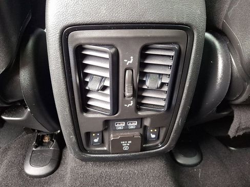 Used 2023 Dodge Durango GT AWD/4WD image 11