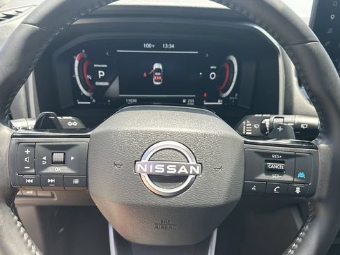 Used 2025 Nissan Rogue SL w/ SL Premium Package FWD image 16