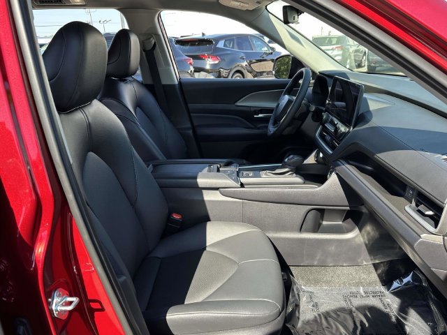Used 2025 Toyota Grand Highlander FWD image 21
