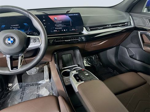 Used 2025 BMW X2 xDrive28i w/ M Sport Package image 19