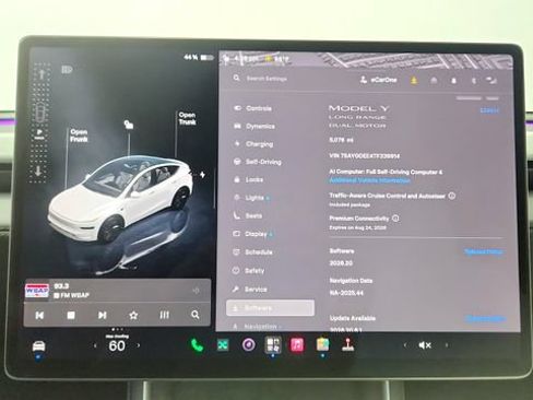 Used 2026 Tesla Model Y AWD image 53