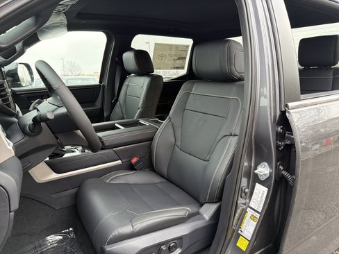 New 2026 Toyota Tundra Limited AWD/4WD image 11