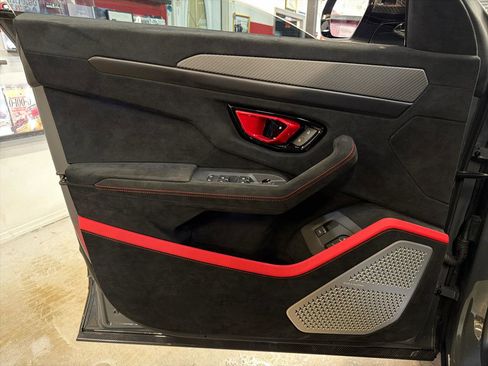 Used 2024 Lamborghini Urus Performante image 24