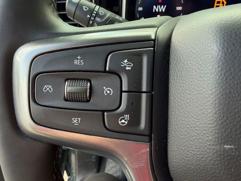 Used 2025 Chevrolet Silverado 2500 LT AWD/4WD image 9