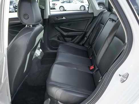 Used 2020 Volkswagen Jetta SE image 34