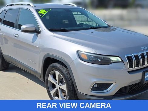 Used 2019 Jeep Cherokee Limited AWD/4WD image 7
