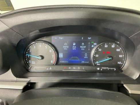 Used 2022 Ford Explorer XLT w/ Equipment Group 202A AWD/4WD image 18