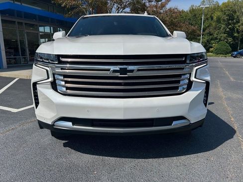 Used 2024 Chevrolet Tahoe High Country image 3