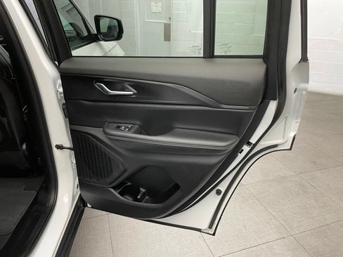 Certified 2023 Jeep Grand Cherokee Altitude AWD/4WD image 24