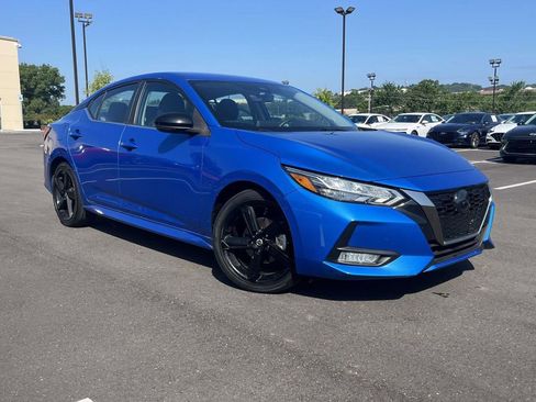 Used 2022 Nissan Sentra SR w/ Electronics Package FWD image 1