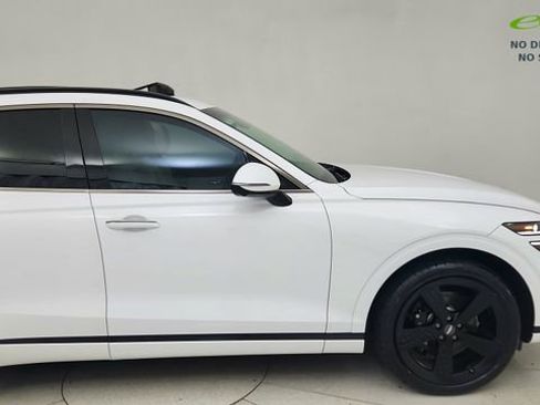 Used 2023 Genesis GV70 3.5T Sport w/ Sport Prestige Package AWD/4WD image 8