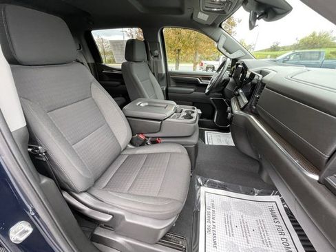 Used 2022 Chevrolet Silverado 1500 LT image 37