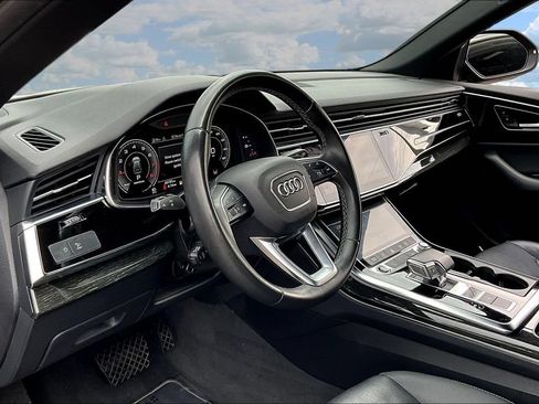 Used 2022 Audi Q8 Premium Plus w/ Premium Plus Package AWD/4WD image 16
