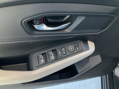 Certified 2023 Honda Accord EX image 5