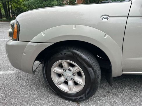 Used 2003 Nissan Frontier XE RWD image 3