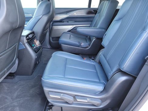 Used 2025 Cadillac Escalade IQ Sport 2 image 16