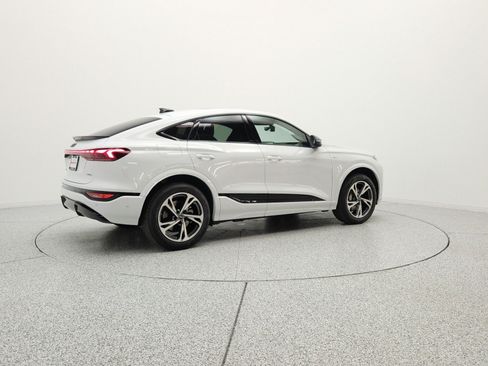 New 2027 Audi Q6 e-tron Premium Plus AWD/4WD image 5
