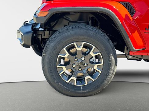 New 2026 Jeep Wrangler Unlimited Sahara w/ Safety Group AWD/4WD image 11