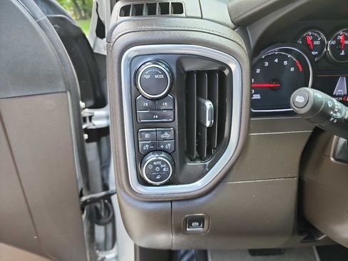 Used 2023 Chevrolet Silverado 2500 LT w/ Convenience Package AWD/4WD image 19