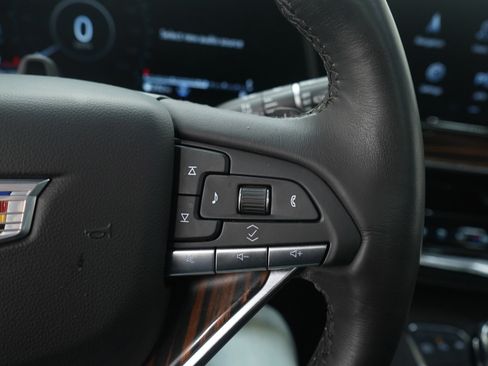 Used 2024 Cadillac Escalade ESV Premium Luxury image 34