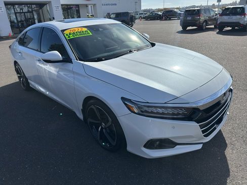 Used 2022 Honda Accord Touring image 9