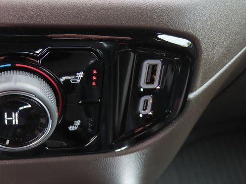 New 2025 Chevrolet Silverado 1500 LT Trail Boss w/ Convenience Package II image 9