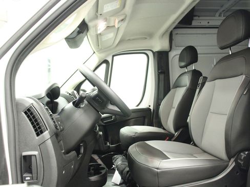 New 2025 RAM ProMaster 2500 w/ Power Group image 14