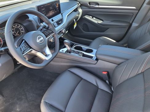 New 2025 Nissan Altima 2.5 SR w/ SR Premium Package image 8