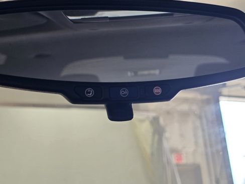 Used 2020 Chevrolet Sonic LT FWD image 31